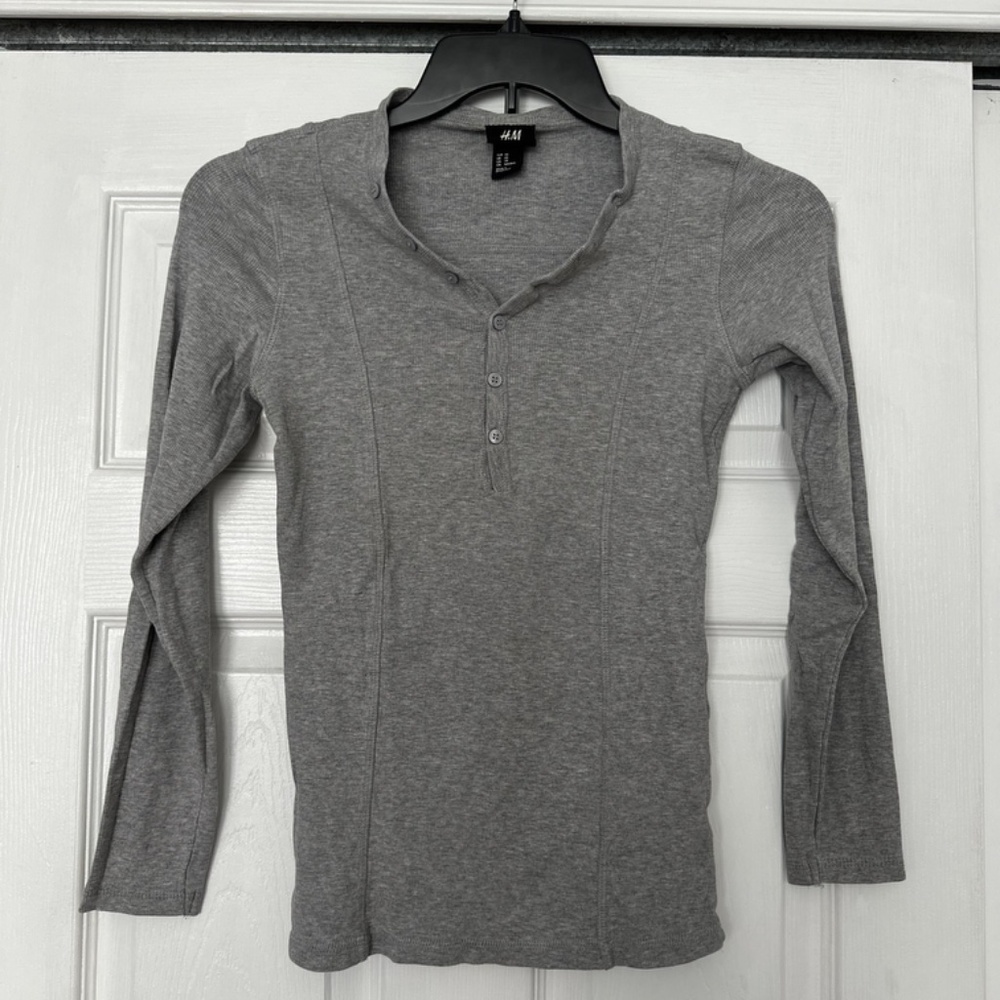 Men’s H&M Henley  - Color Grey - Size XS